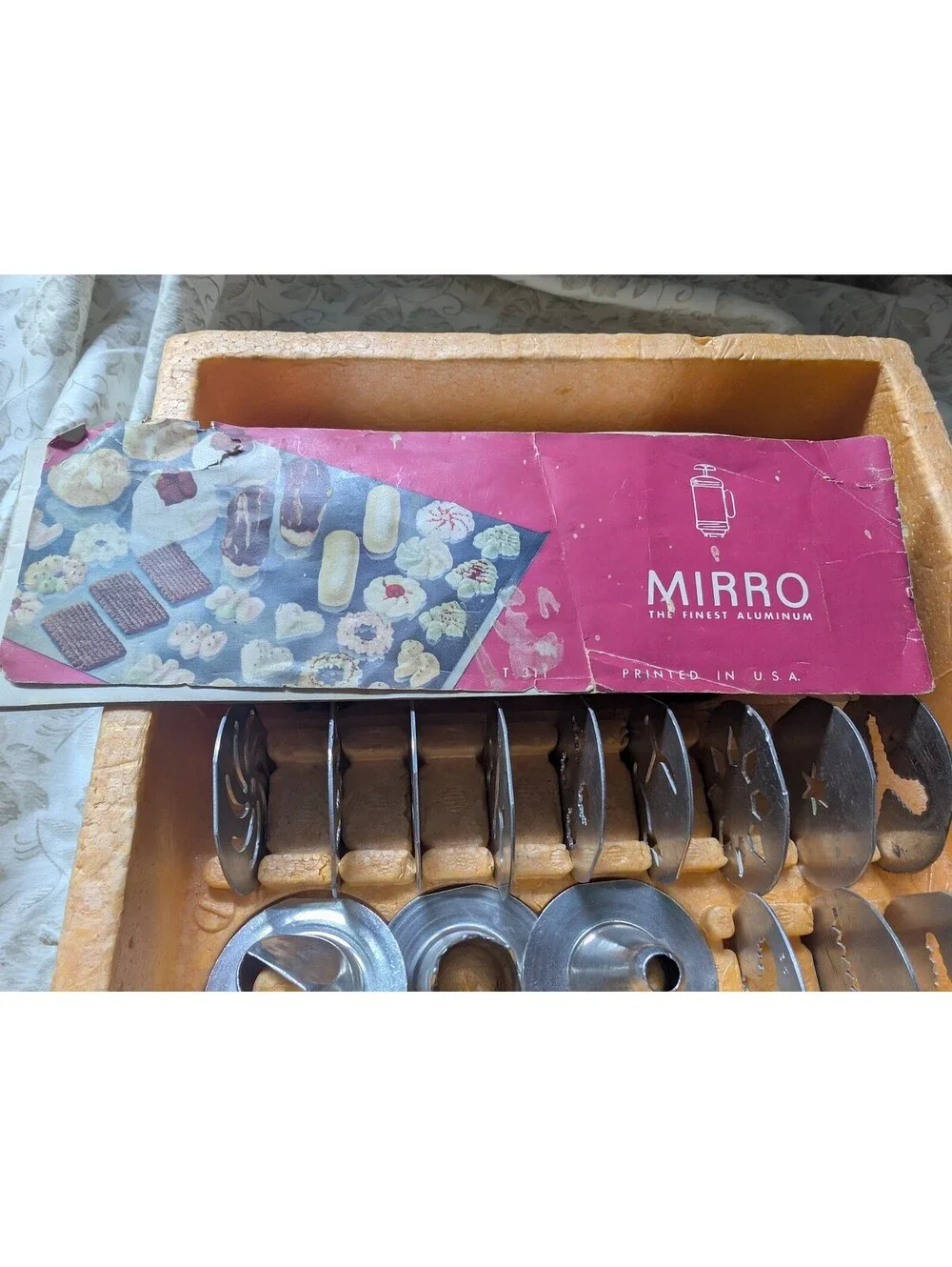 Vintage Mirro Aluminum Cookie Press with Stencils and Recipe Booklet